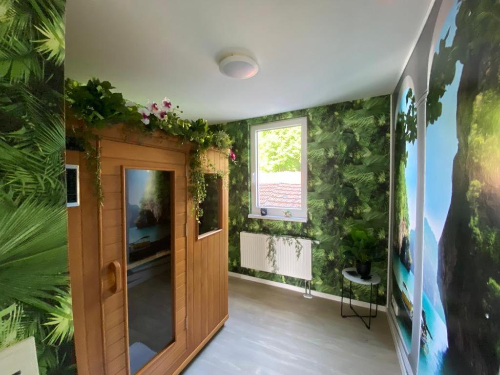 Schoene Ferienwohnung „Zum Glueck Tropical“ Eisenach Kültér fotó
