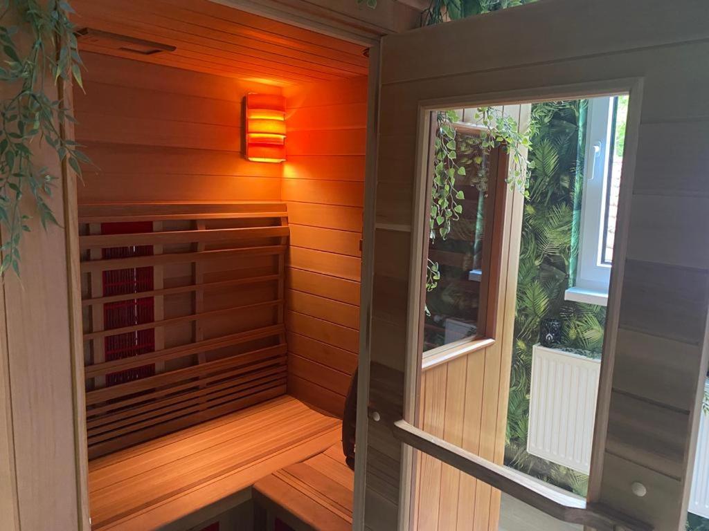 Schoene Ferienwohnung „Zum Glueck Tropical“ Eisenach Kültér fotó