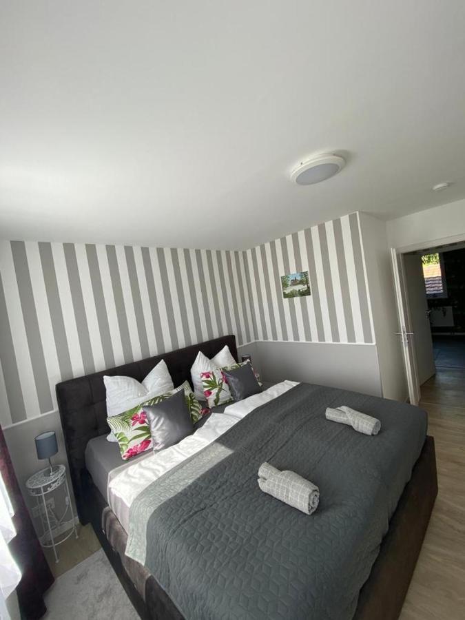 Schoene Ferienwohnung „Zum Glueck Tropical“ Eisenach Kültér fotó